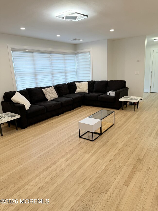 Building Photo - 2025 Lesser Pkwy