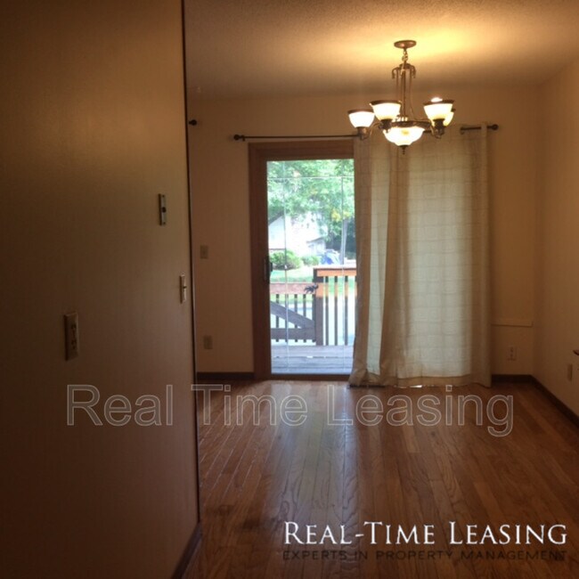 Foto del edificio - 4460 Woodgate Point