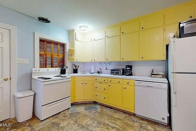 Foto del edificio - 1105 W Rock Spring Rd