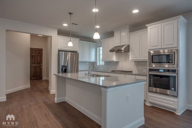 Building Photo - 3001 Damsel Sauvage Ln