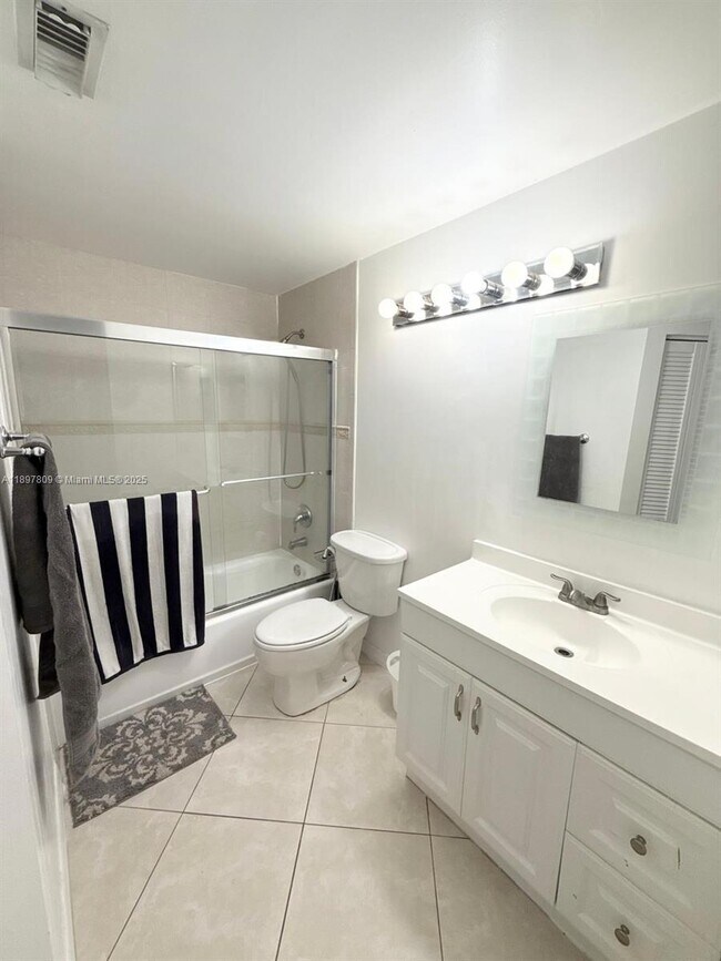 Foto del edificio - 19501 E Country Club Dr