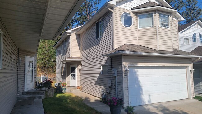 Building Photo - 3 Bedroom 2.5 Bath Home In Eagle Ridge - A...