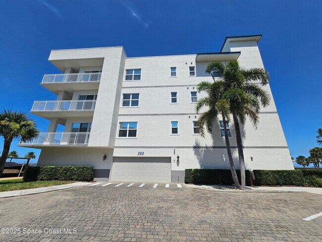Foto del edificio - 590 S Banana River Dr