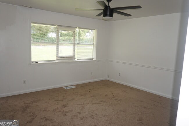 Building Photo - 2338 Clarissa Dr NW