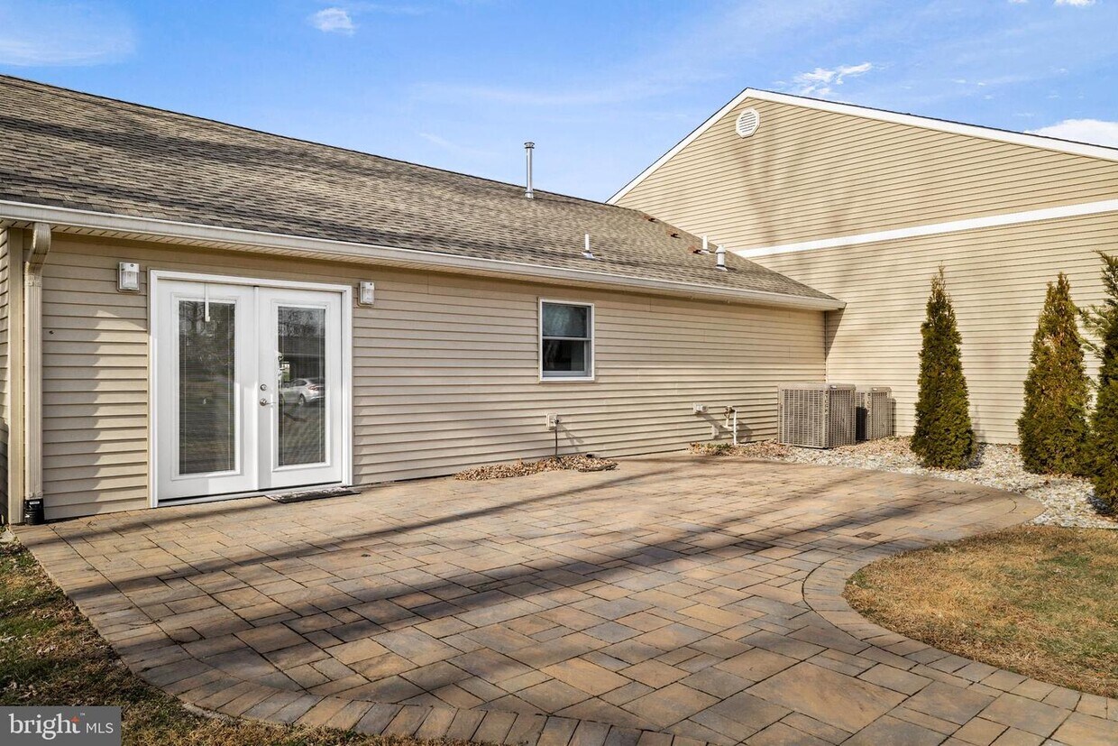 15 Race St, Vincentown, NJ 08088 House Rental in Vincentown, NJ