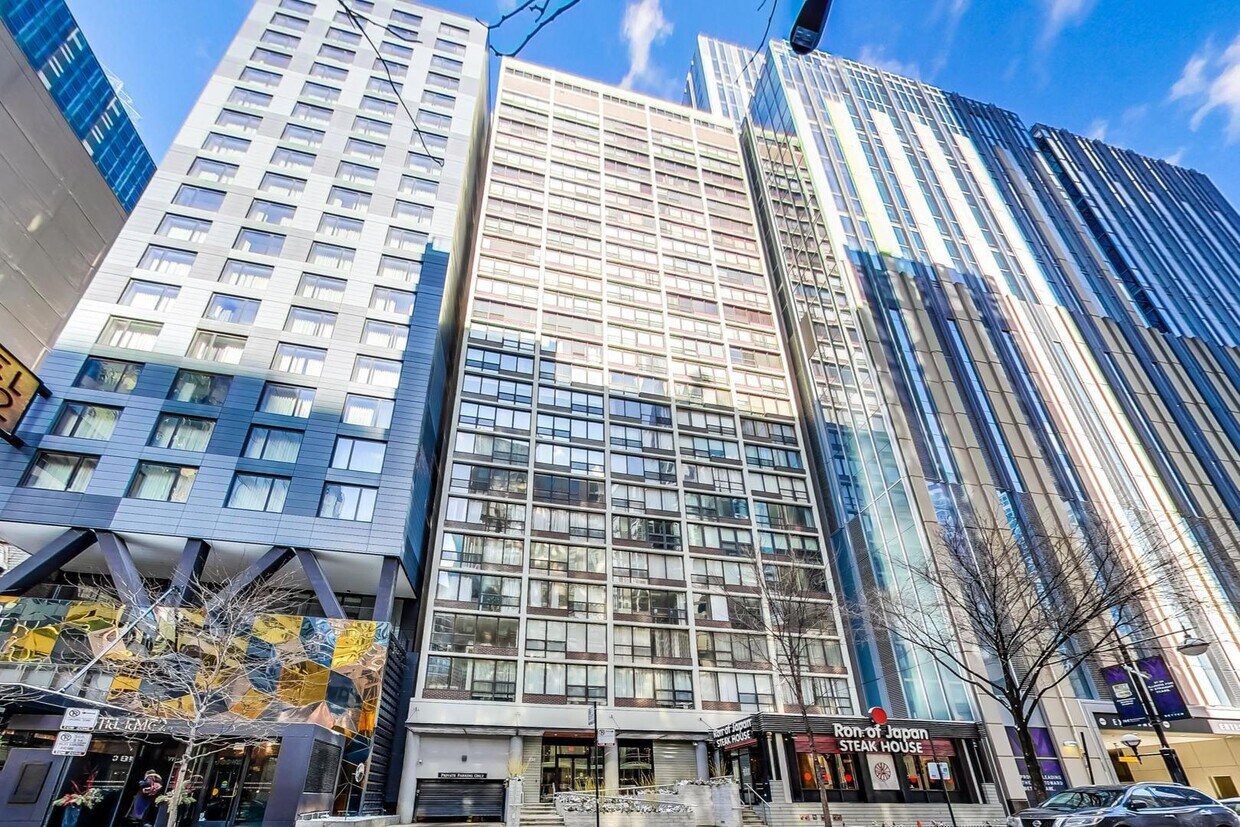 Foto principal - 230 E Ontario St