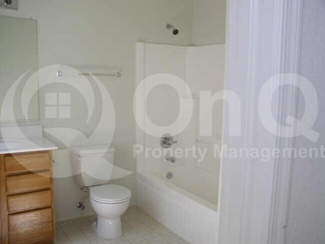 Foto del edificio - 2499 S Marble St