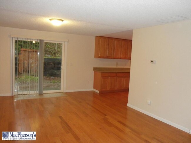 Foto del edificio - 3 br, 2 bath House - 2426 137th Ave SE