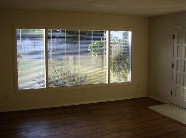 Building Photo - 4709 Fowler Ave