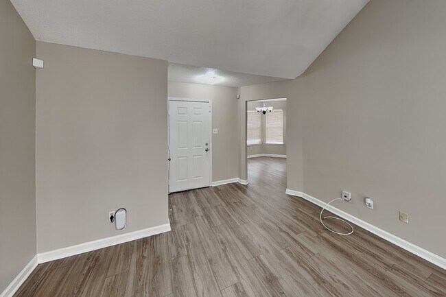 Foto del edificio - 1633 Dexter Ln