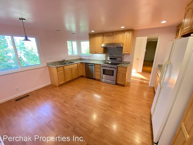 Building Photo - 3 br, 2 bath House - 2230 Gladwin Lane