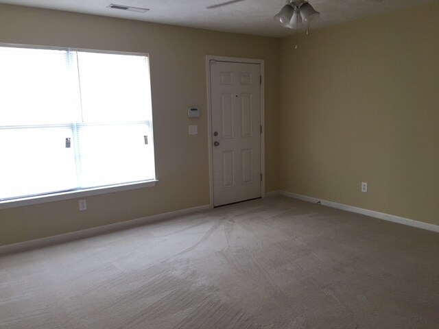 Building Photo - Murfreesboro Townhome