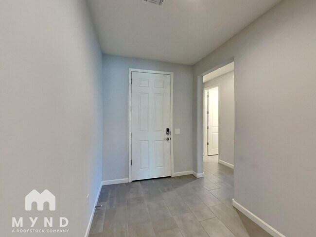 Foto del edificio - 720 E Silver Canyon Pl