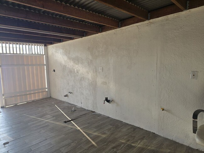 Building Photo - 10271 Hazard Ave