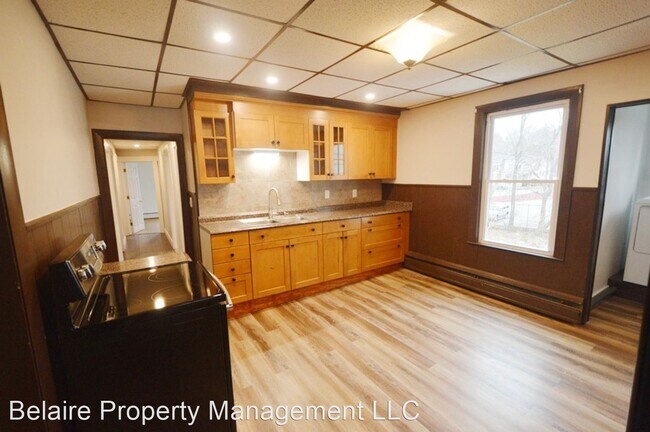 Building Photo - 76 Heywood St