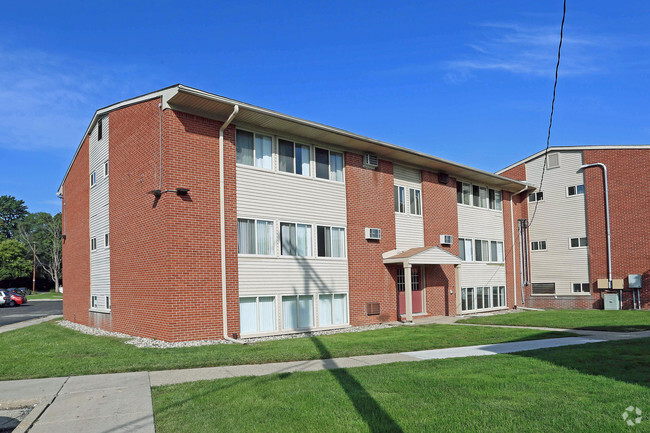 Foto del edificio - North Royal Oak Apartments