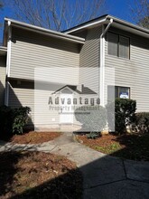 Building Photo - 8564 Creekwood Way