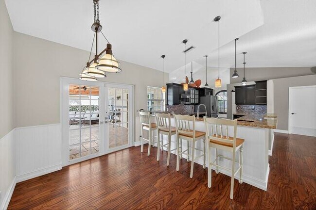 Foto del edificio - 9121 Paragon Way