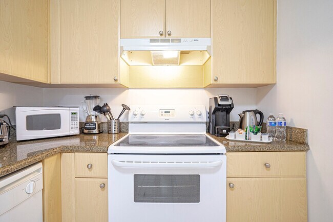 Foto del edificio - 2280 SW 32nd Ave