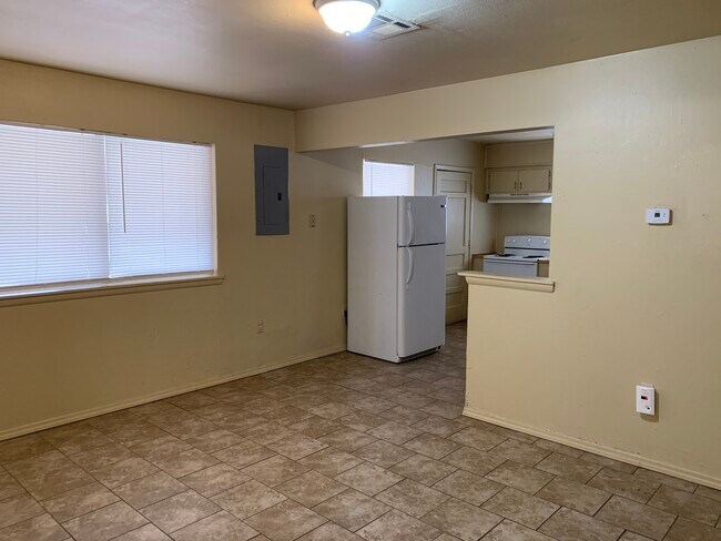 Foto del edificio - 603 NW Glendale Dr