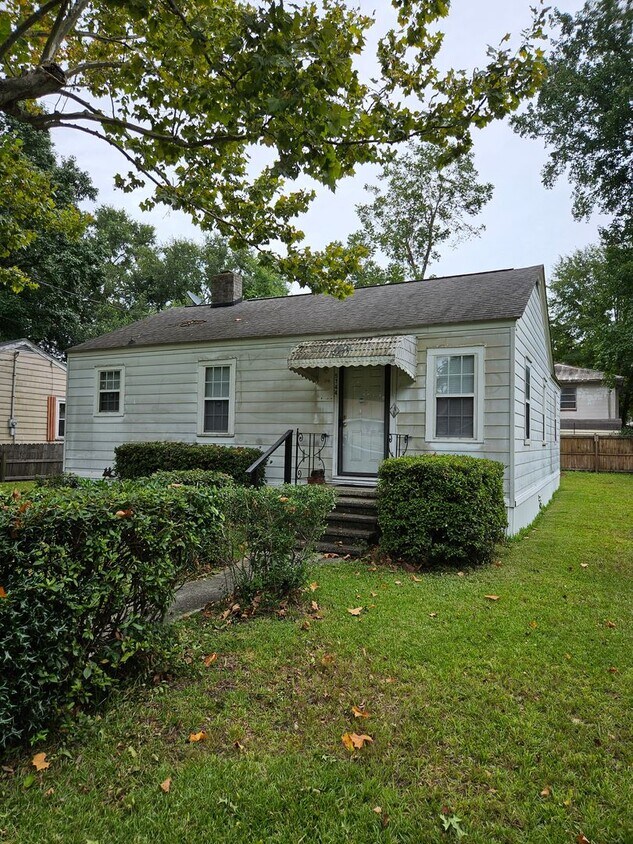 Primary Photo - Lovely Home in Hanahan