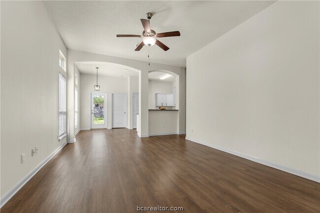 Foto del edificio - 240 Fieldstone Pl
