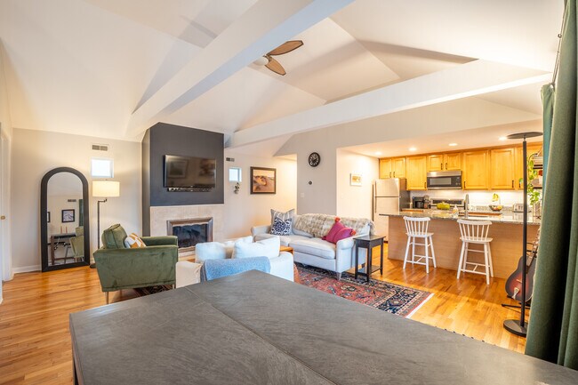 Foto del edificio - 1111 N Honore St