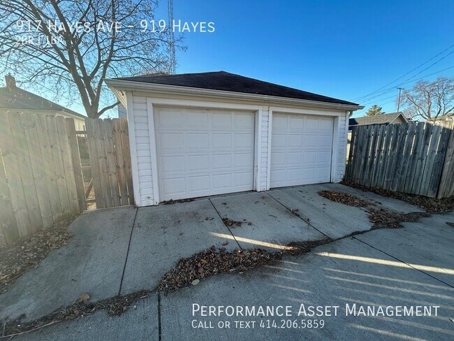 Foto del edificio - 917 Hayes Avenue