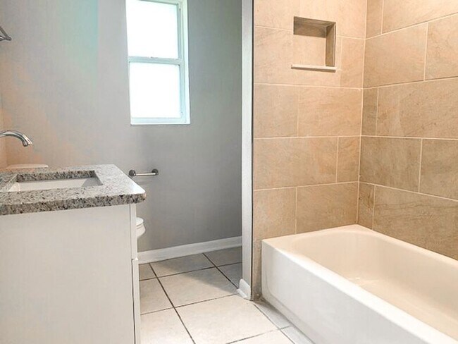 Foto del edificio - 2177 Longwood Lake Mary Rd