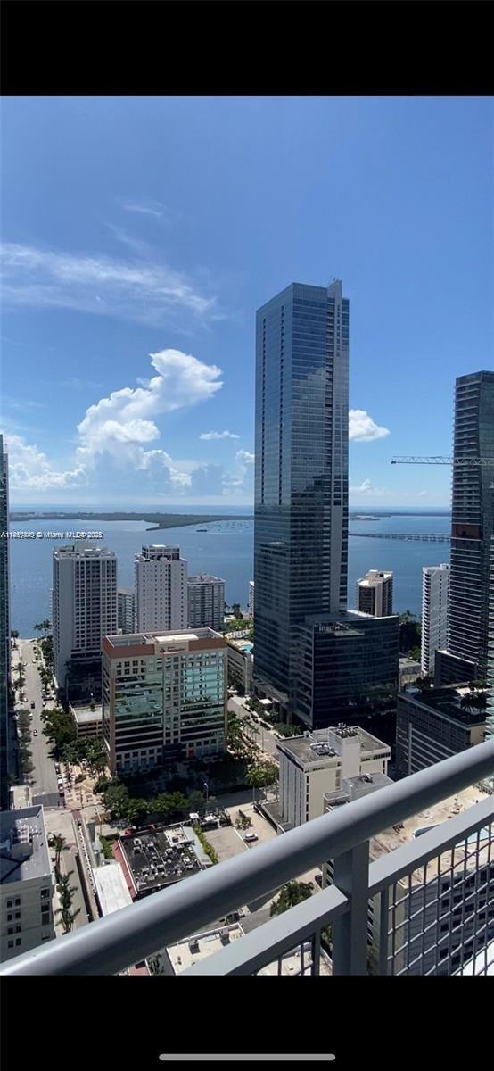 Foto del edificio - 60 SW 13th St