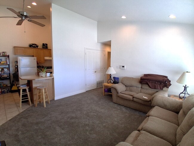 Foto del edificio - 1547 N 550 W