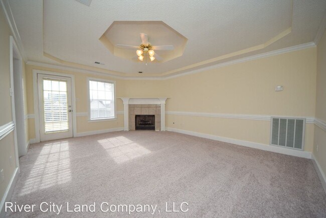 Building Photo - 3 br, 2 bath House - 105 Doe Trail