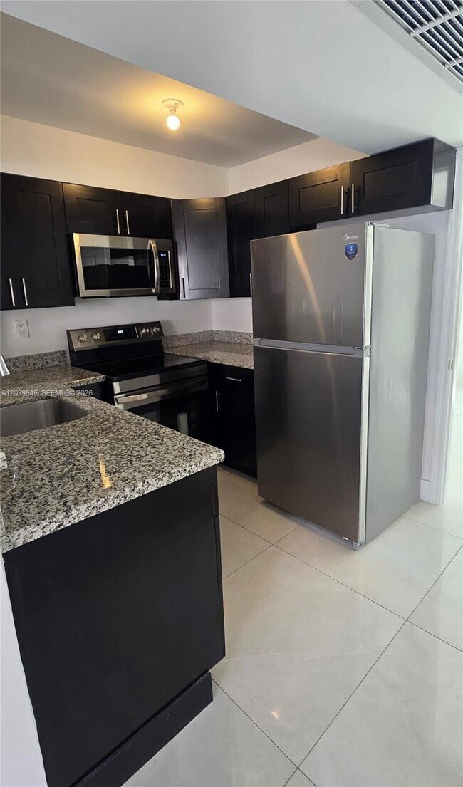 Foto del edificio - 2154 W 60th St