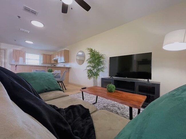 Building Photo - 1500 Humming Bird Ct