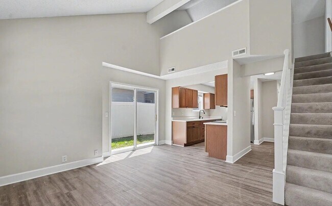 Building Photo - 2527 Morningside Dr