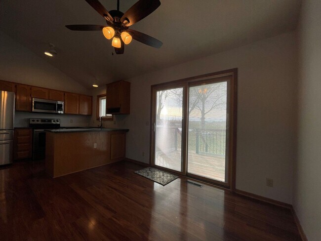 Building Photo - Home For Rent Papillion