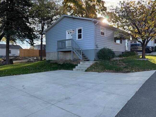 Estacionamiento para 2 coches - 4256 W Ridge Rd