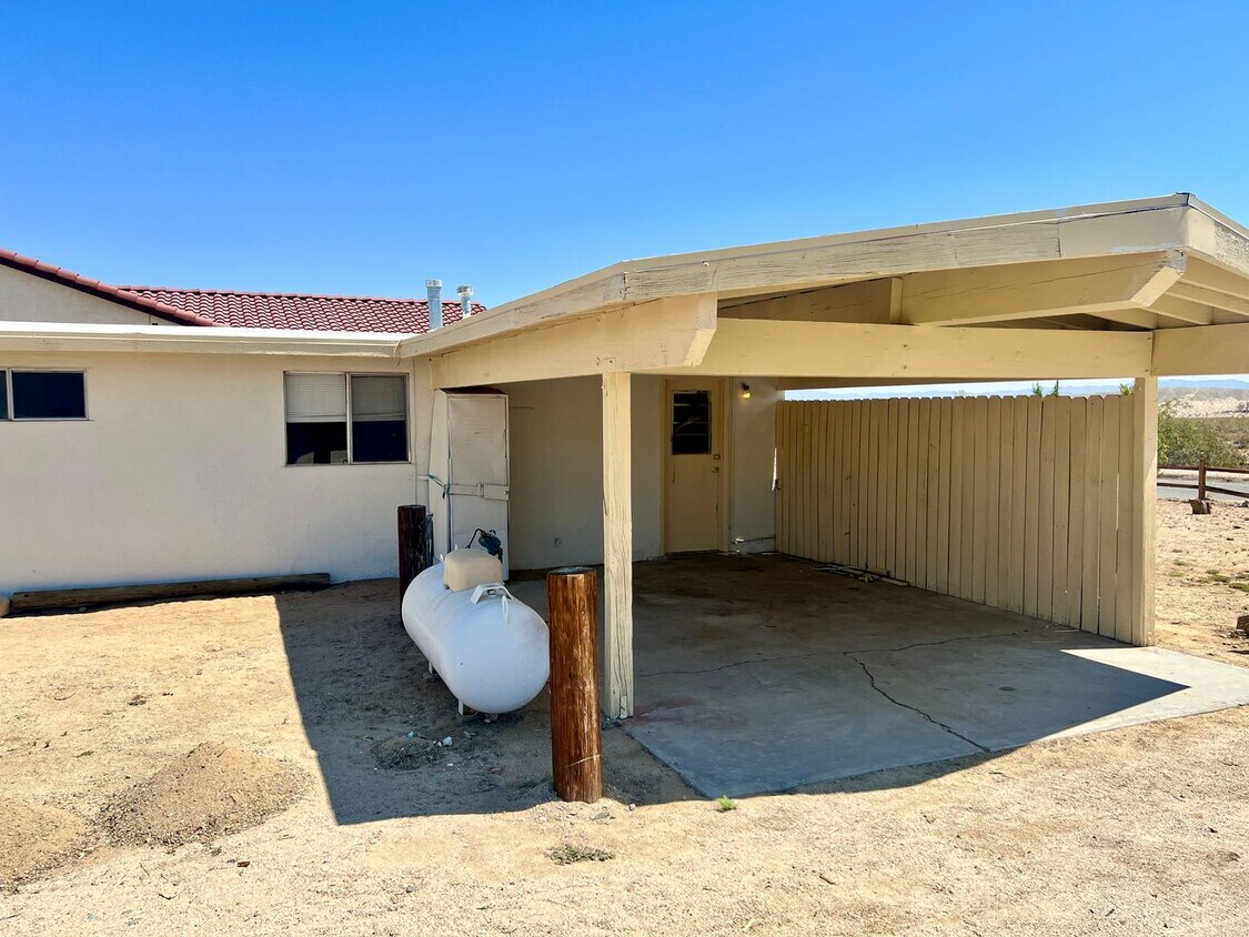 6548 Sahara Ave, Twentynine Palms, CA 92277 Townhome Rentals in