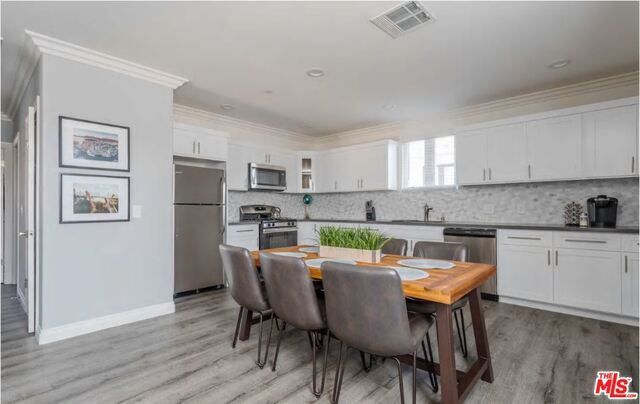 Foto principal - 817 N Mariposa Ave