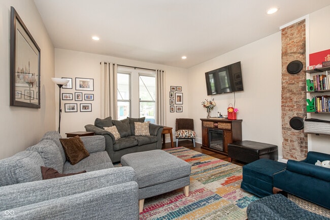 Building Photo - 405 Keystone Ave