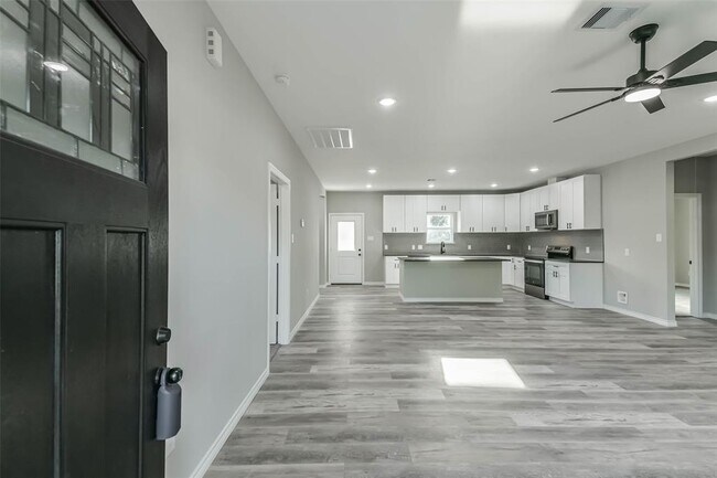 Foto del edificio - 106 County Rd 3704