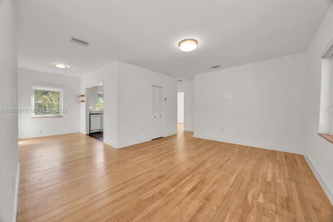 Foto del edificio - 5510 SW 76th St