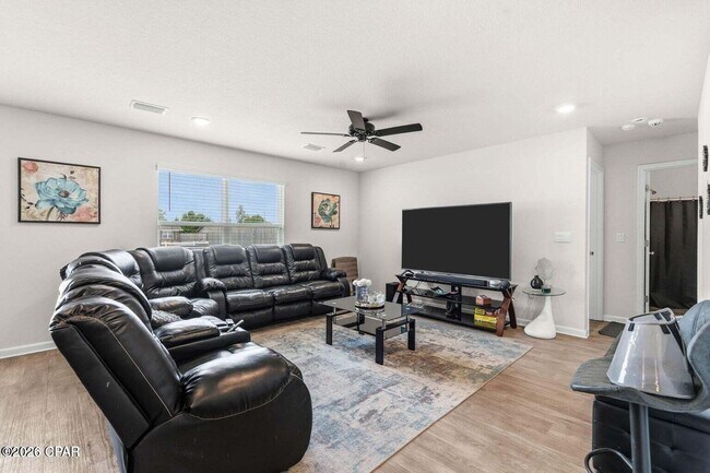 Foto del edificio - 247 Ryder Ln