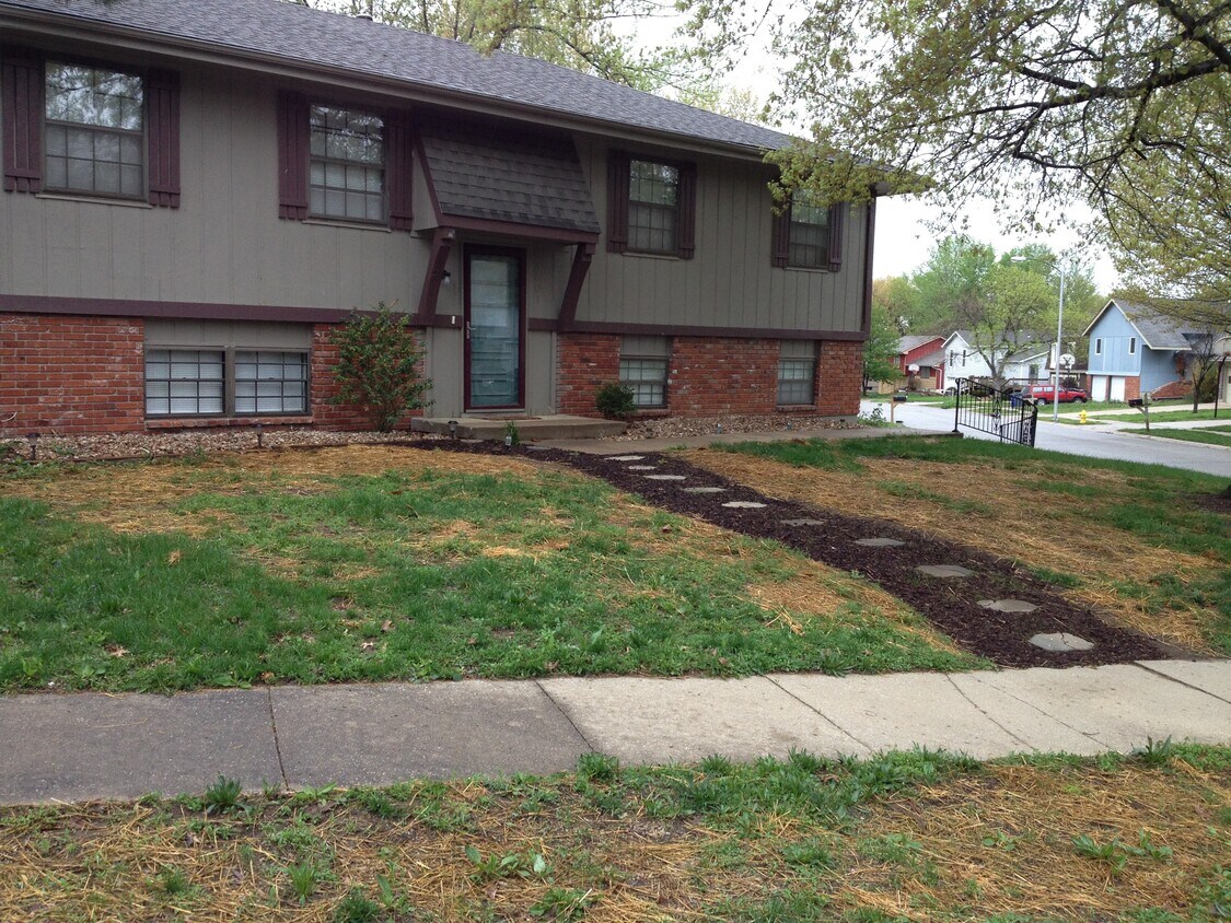 1601 S Kenwood St, Olathe, KS 66062 House Rental in Olathe, KS