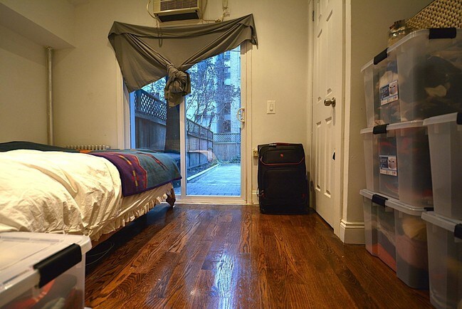 Foto del edificio - 330 W 84th St