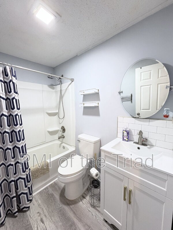 Building Photo - 317 Woodbury St