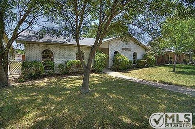 Building Photo - 4904 Brandenburg Ln