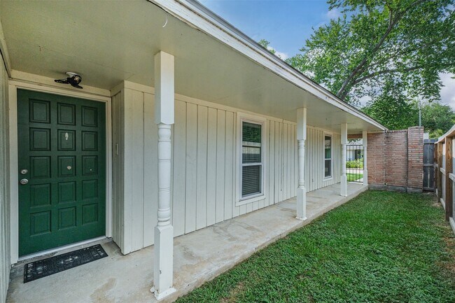 Building Photo - 12919 Westella Dr