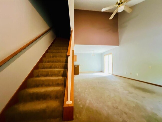 Foto del edificio - 15256 Lesley Ln