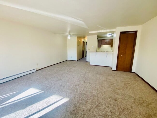 Building Photo - Spacious 1 Bedroom 1 Bath Lower Apartment Available Soon!